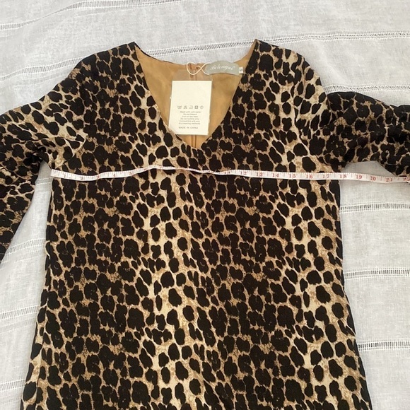 Belongsci NWT animal print shift dress with plumage sleeves. - Picture 10 of 12